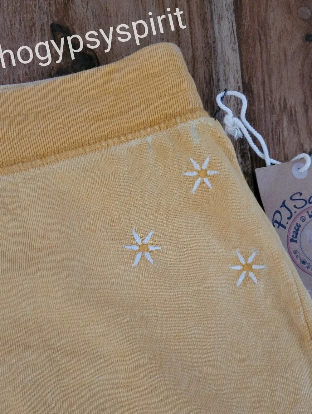 PJ Salvage Vintage Feels Embroidered Flower Shorts. NWT, Medium